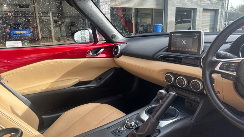 Mazda MX-5 2.0 Sport Nav 2dr Petrol Convertible